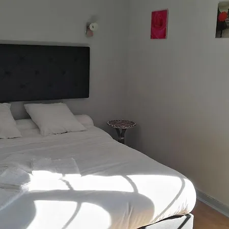 Отель Le Teppa'z Mussidan
